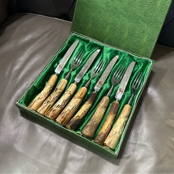 💥SOLD💥 Anton Wingen Solingen Germany Carved Antler 8pc Knife Fork Set Flatware - Picture 1 of 13